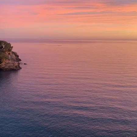 La Casa Di Samantha A Regina A Picco Sul Mare Con Piscina *
