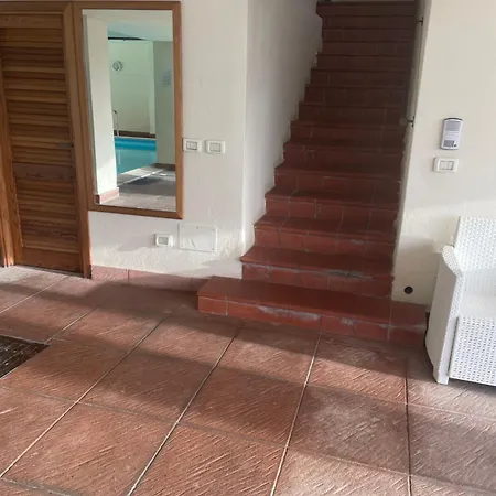 Apartment La Casa Di Samantha A Regina A Picco Sul Mare Con Piscina