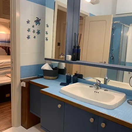 La Casa Di Samantha A Regina A Picco Sul Mare Con Piscina Pieve Ligure