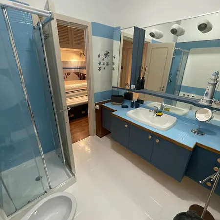 Lägenhet La Casa Di Samantha A Regina A Picco Sul Mare Con Piscina Pieve Ligure