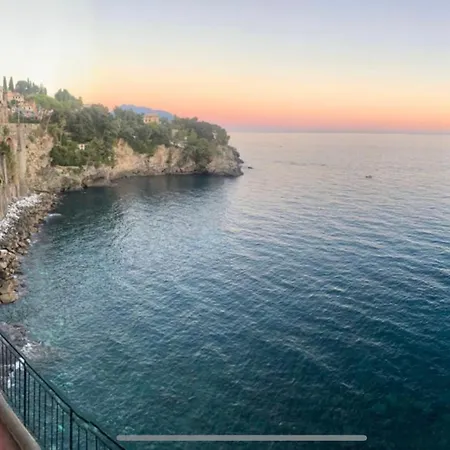 La Casa Di Samantha A Regina A Picco Sul Mare Con Piscina Pieve Ligure
