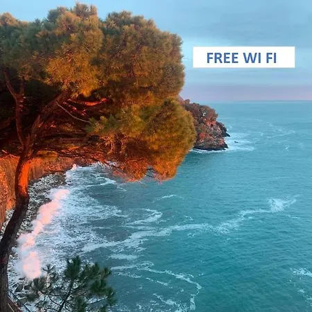 La Casa Di Samantha A Regina A Picco Sul Mare Con Piscina Apartment Pieve Ligure