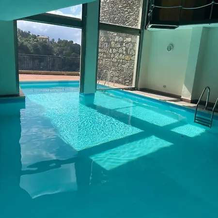 Apartment La Casa Di Samantha A Regina A Picco Sul Mare Con Piscina *