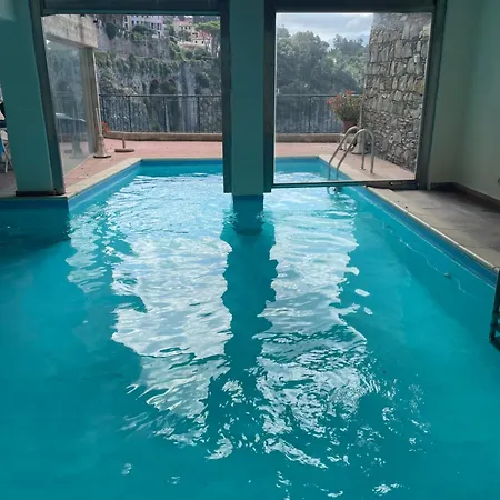 La Casa Di Samantha A Regina A Picco Sul Mare Con Piscina *