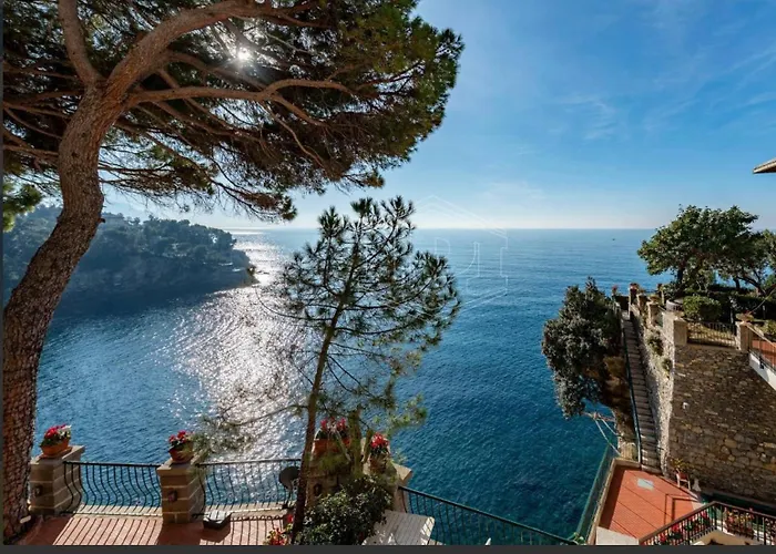 La Casa Di Samantha A Regina A Picco Sul Mare Con Piscina Pieve Ligure