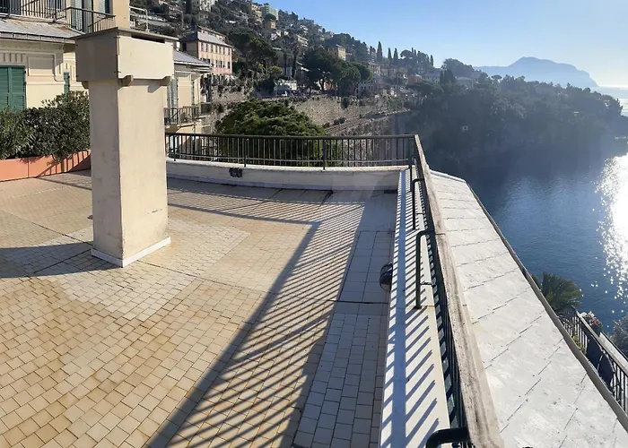 Appartamento La Casa Di Samantha A Regina A Picco Sul Mare Con Piscina