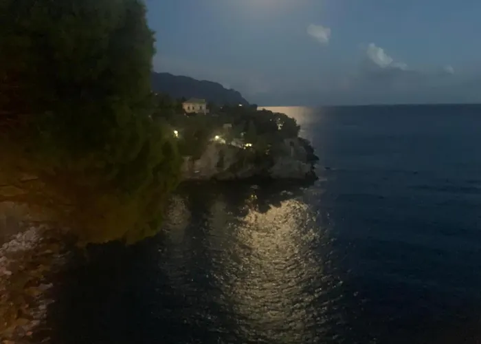 La Casa Di Samantha A Regina A Picco Sul Mare Con Piscina Lejlighed