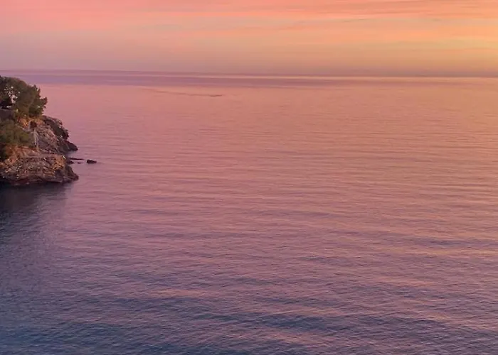 La Casa Di Samantha A Regina A Picco Sul Mare Con Piscina *