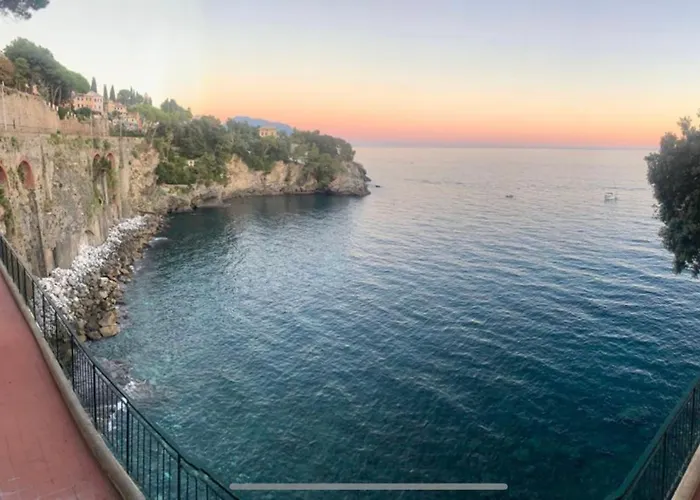 La Casa Di Samantha A Regina A Picco Sul Mare Con Piscina Pieve Ligure