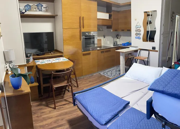 La Casa Di Samantha A Regina A Picco Sul Mare Con Piscina Pieve Ligure