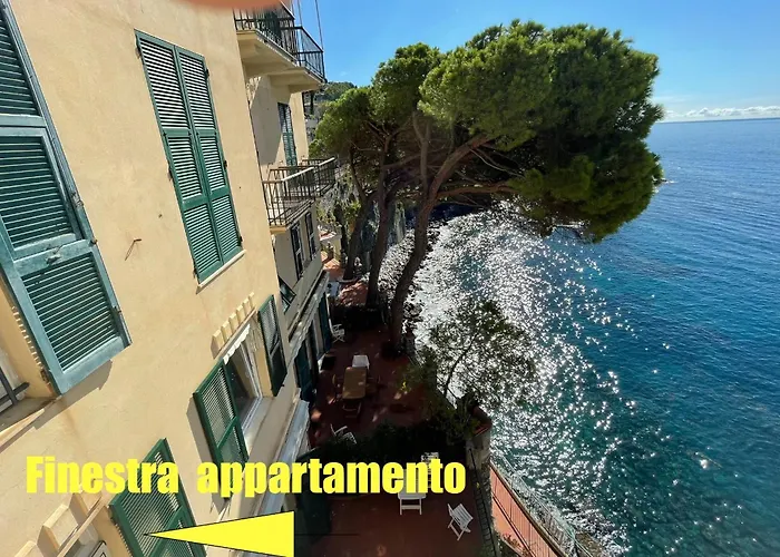 Appartamento La Casa Di Samantha A Regina A Picco Sul Mare Con Piscina