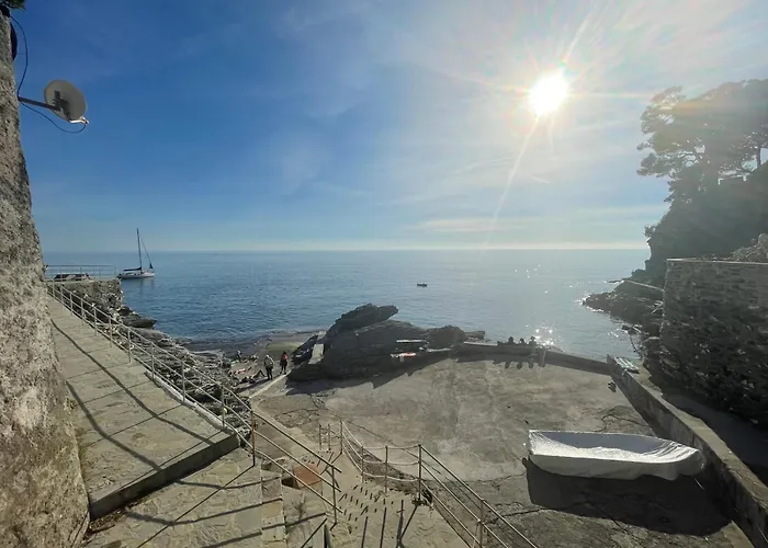 La Casa Di Samantha A Regina A Picco Sul Mare Con Piscina Pieve Ligure