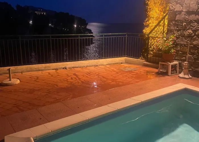 La Casa Di Samantha A Regina A Picco Sul Mare Con Piscina *